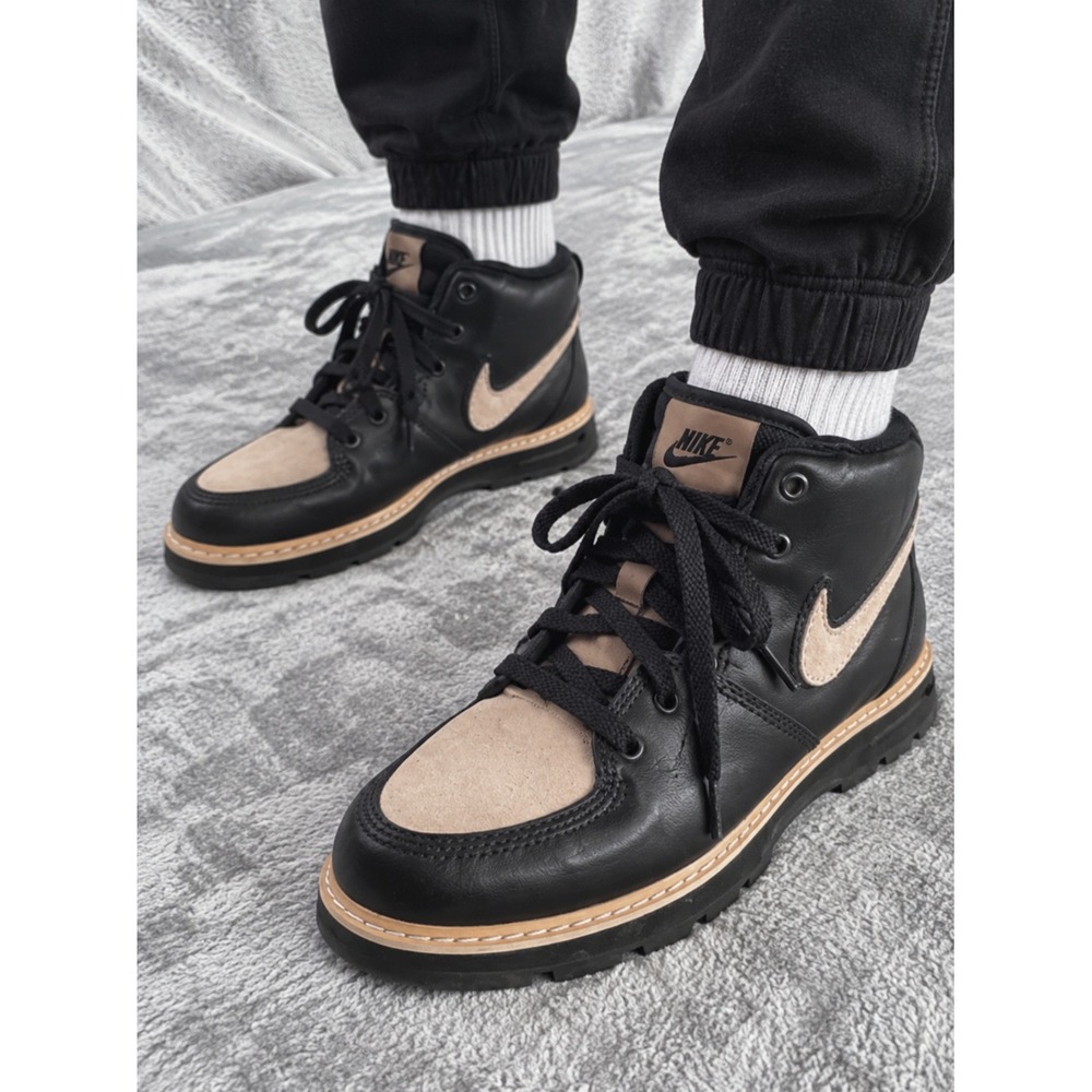 Nike Manoa Leather Boots Womens 7.5 Black Tan Mid Top Hiking Sneakers 308671-061